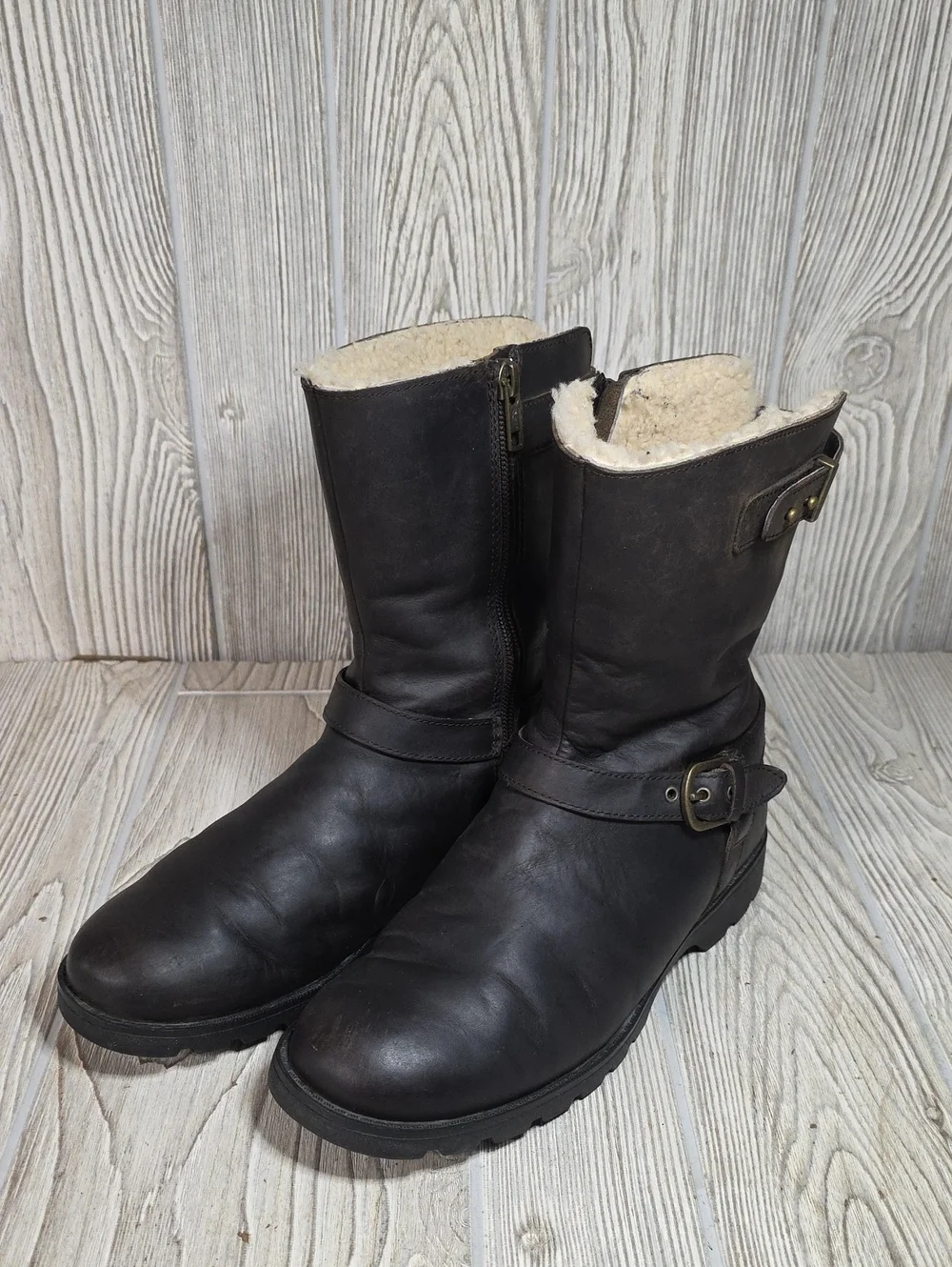 UGG Grandle Dark Brown Leather Boots With Shearling Lining Womens Size 7